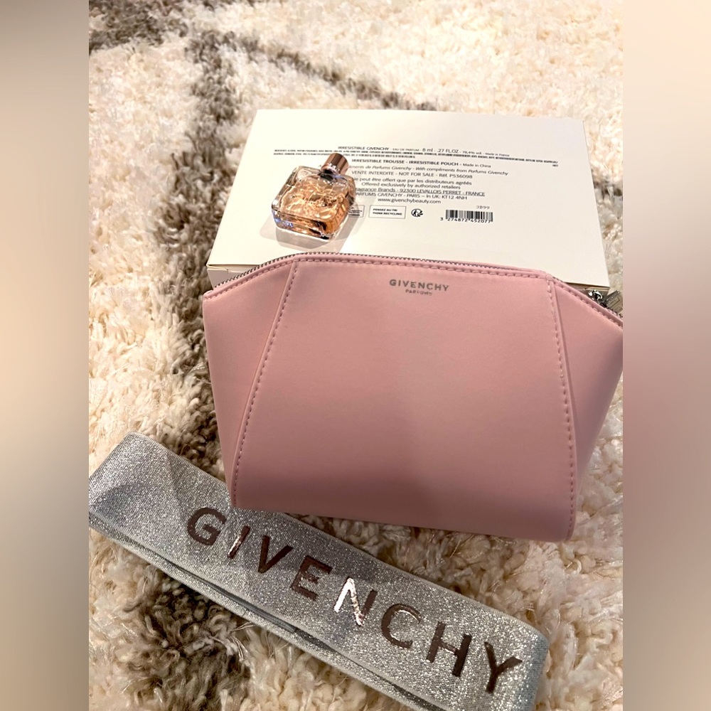 GIVENCHY Pouch and Irresistible Deluxe Mini Women's fragrance collection